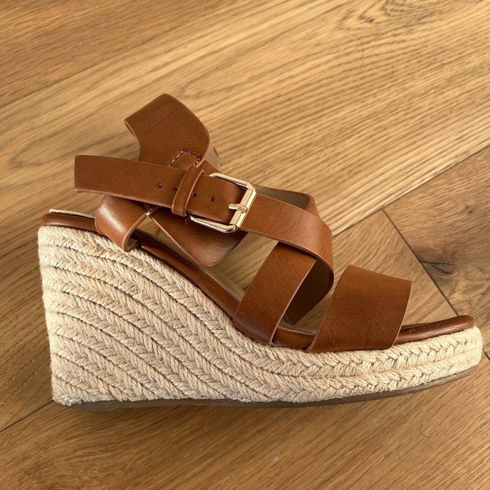 Catherine Malandrino Tan Strappy Wedges